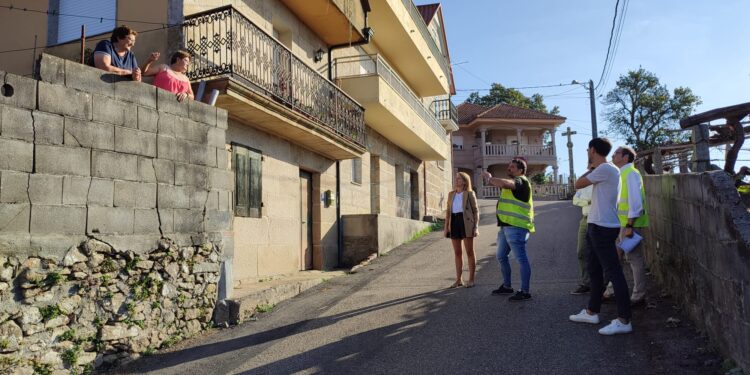 Quince vivendas únense á rede de saneamento na parroquia da Picoña