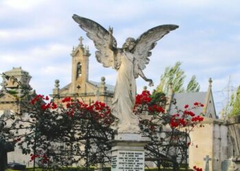 Vuelven las visitas teatralizadas al cementerio de Pereiró: 21 días conociendo la historia de Vigo