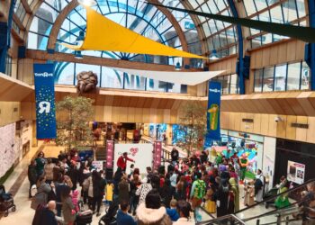 El Centro Comercial Camelias se lanza a la pasarela: jornada Fashion Day con música y baile