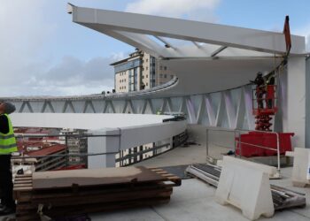 El Halo recibe los últimos retoques para culminar la conexión con la plaza de Vialia