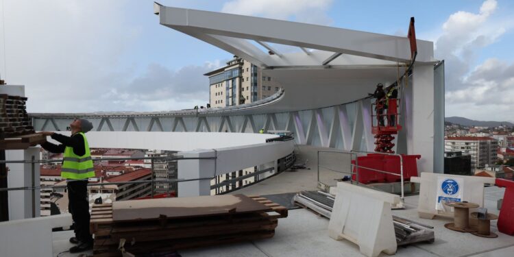 El Halo recibe los últimos retoques para culminar la conexión con la plaza de Vialia