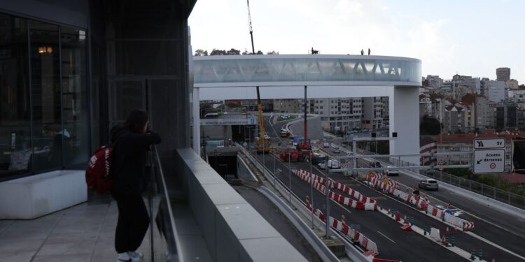 El Halo recibe los últimos retoques para culminar la conexión con la plaza de Vialia