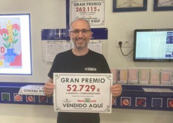 Una peña de Moaña se lleva otro premio de lotería en O Pósito, el quinto del año para el bar