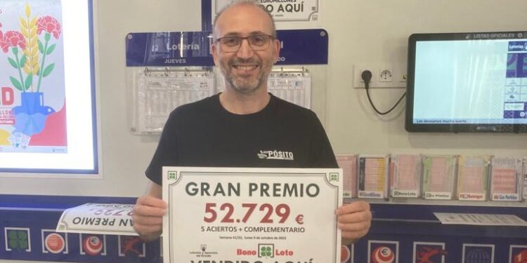 Una peña de Moaña se lleva otro premio de lotería en O Pósito, el quinto del año para el bar