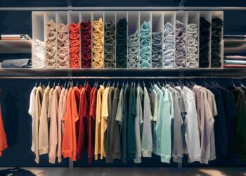 La marca de ropa Blue Banana celebra la apertura de una tienda en Vigo con “regalos y sorpresas”