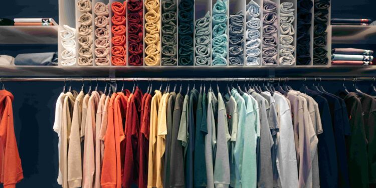 La marca de ropa Blue Banana celebra la apertura de una tienda en Vigo con “regalos y sorpresas”