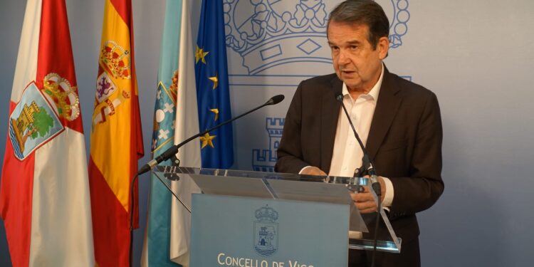Caballero critica que el Imserso margine a Vigo con sus decisiones frente a Santiago y Pontevedra