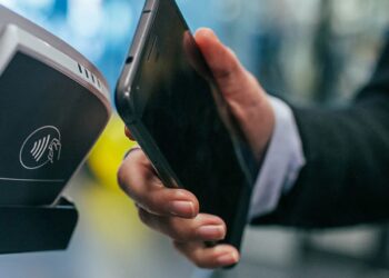 Comienza el proceso de adaptación para que la tarjeta Pass Vigo se pueda utilizar con el móvil