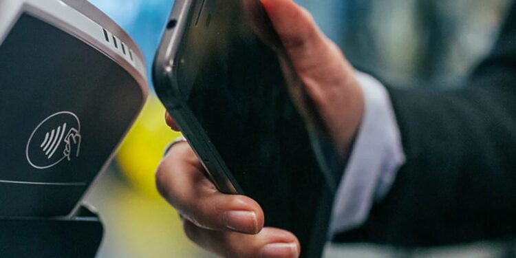 Comienza el proceso de adaptación para que la tarjeta Pass Vigo se pueda utilizar con el móvil