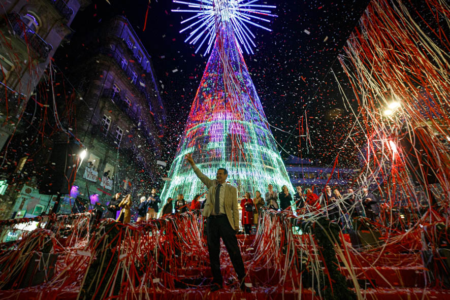 Vigo ilumina su Navidad en la «superliga mundial»: Mariah Carey, confeti y megaestrella