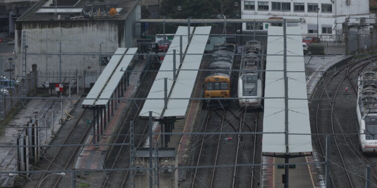 Desconvocada la huelga en Renfe y Adif tras un acuerdo «in extremis» con Transportes