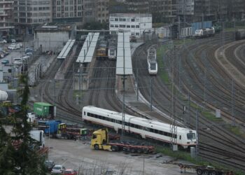 La huelga en Renfe y Adif bloqueará este viernes Galicia: estos son los 16 trenes afectados en Vigo