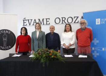 Amancio Prada, Lupe Gómez e Roberto Morales, gañadores do I Premio de Poesía Carlos Oroza
