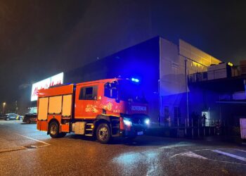 Alarma por incendio en unos grandes almacenes del Meixoeiro
