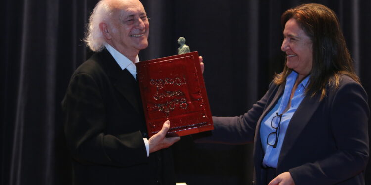 POESÍA, ARTE E MÚSICA, PROTAGONISTAS DA GALA DO PREMIO CARLOS OROZA