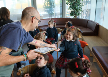 Las más ‘peques’ aprenden hábitos saludables con el chef estrella Michelín Rafa Centeno