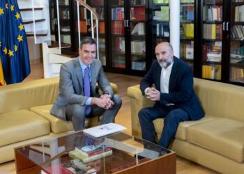 Pontón firma este lunes el acuerdo para investir a Sánchez: rebaja en peajes y cercanías desde Vigo