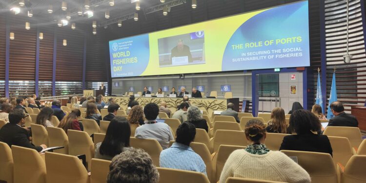 Botana defiende al sector pesquero como «ejemplo de sostenibilidad y protección del medioambiente»