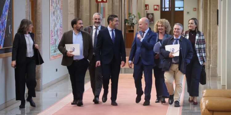 La Diputación de Pontevedra vuelve a comparecer en la Cámara desde 2016: "Ausentarse no es defender la autonomía local"