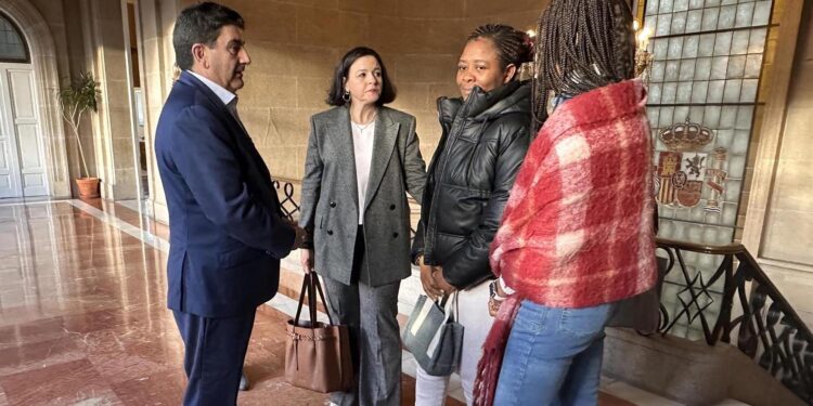 Blanco pedirá a «ministerios competentes» una placa en Terranova en homenaje a víctimas del ‘Pitanxo’