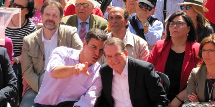 El Caballero más «efusivo» con Sánchez: «Tenemos el mejor presidente que podemos tener para Vigo»