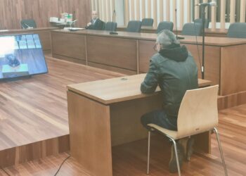 Acepta cuatro años de cárcel el acusado de apuñalar a un vecino de Vigo en la calle Aragón