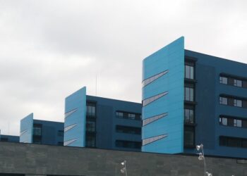Cuatro miembros de una familia de Vigo, evacuados al hospital con síntomas de intoxicación