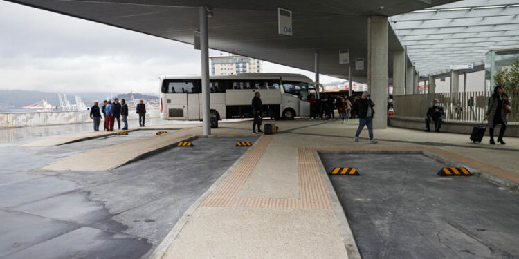 Licitado por 54 millones el servicio de transporte por carretera de viajeros entre Madrid, Salamanca y Vigo