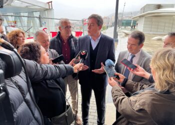 Besteiro cifra en 83 millones el coste de bonificar la AP-9 y la AP-53, y pide a la Xunta “tomar nota”