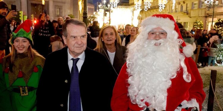 Caballero asegura que Vigo recibió 390.000 visitas en los tres primeros días de alumbrado navideño