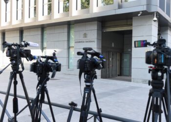 Dos extripulantes del ‘Pitanxo’ aseguran que nunca realizaron simulacros y apenas tenían descansos