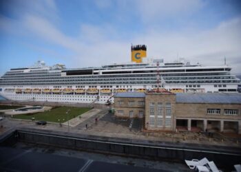 Galicia anuncia descuentos en cruceros para jóvenes y mayores a través del Carné Xove y del Carné +65
