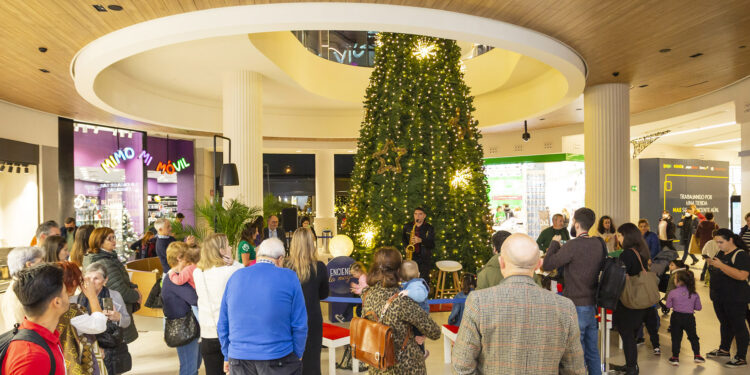 Invitados muy especiales para el encendido de la Navidad en el Centro Comercial Gran Vía