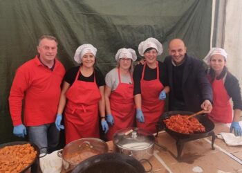 Pontellas se lanza a por la zorza: 2.800 raciones en plato o empanada
