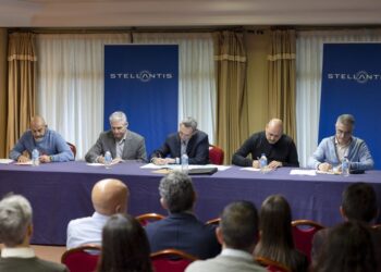 Firmado el nuevo convenio de Stellantis Vigo, con el compromiso de adjudicar la nueva plataforma