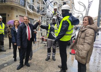 Caballero apunta la fecha más probable (y no será la habitual) para encender la Navidad de Vigo
