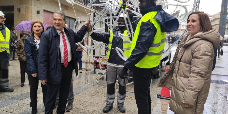 Caballero apunta la fecha más probable (y no será la habitual) para encender la Navidad de Vigo