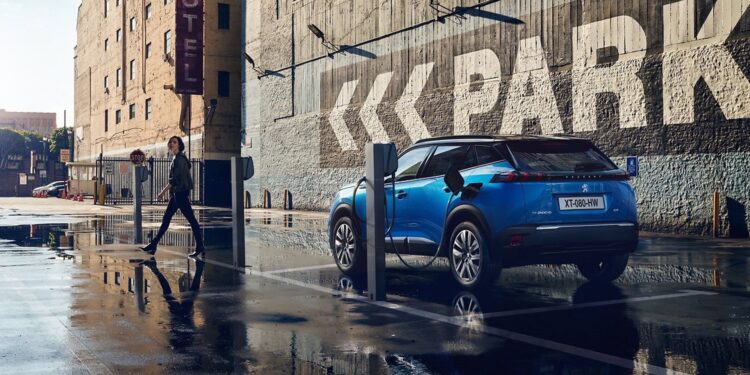 El ‘vigués’ Peugeot 2008 se posiciona como el tercer coche más vendido en España en lo que va de año