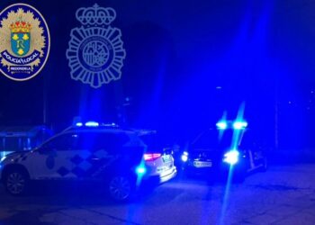 Detenido en Redondela por amenazar a varias personas con un arma de aire comprimido y un cuchillo