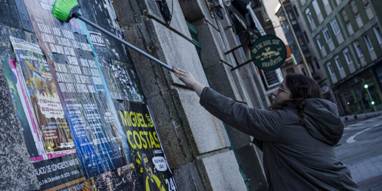 PortAmérica 2024 desvela (casi todo) su cartel con una enigmática pegada en Vigo
