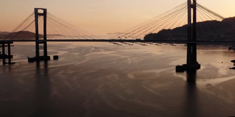 Así es la nueva imagen de la Deputación: «terra de pontes» desde Rande a Ponte Sampaio