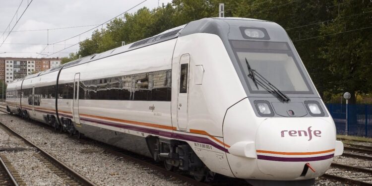 Varias incidencias técnicas en los trenes que unen Vigo y A Coruña provocan retrasos este lunes