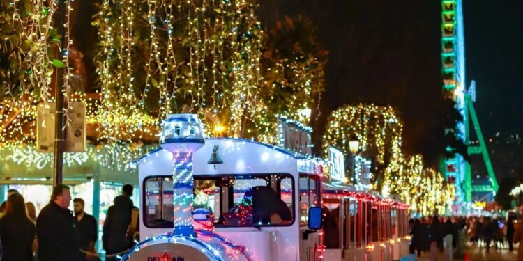 Un clásico de la Navidad de Vigo ya recorre las calles: recorridos, precios y horarios del tren