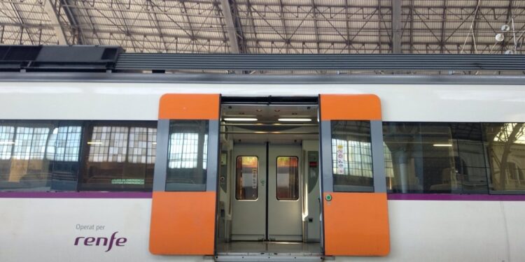 El comité de empresa de Renfe urge más plazas y un aumento de plantilla para el corredor Vigo-A Coruña