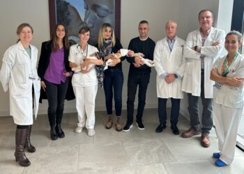 El Hospital Álvaro Cunqueiro completa con éxito el segundo parto de trillizos del año