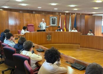 Vigo pide refuerzos para tramitar las becas de 205 euros por estudiante, que posponen su plazo de solicitudes