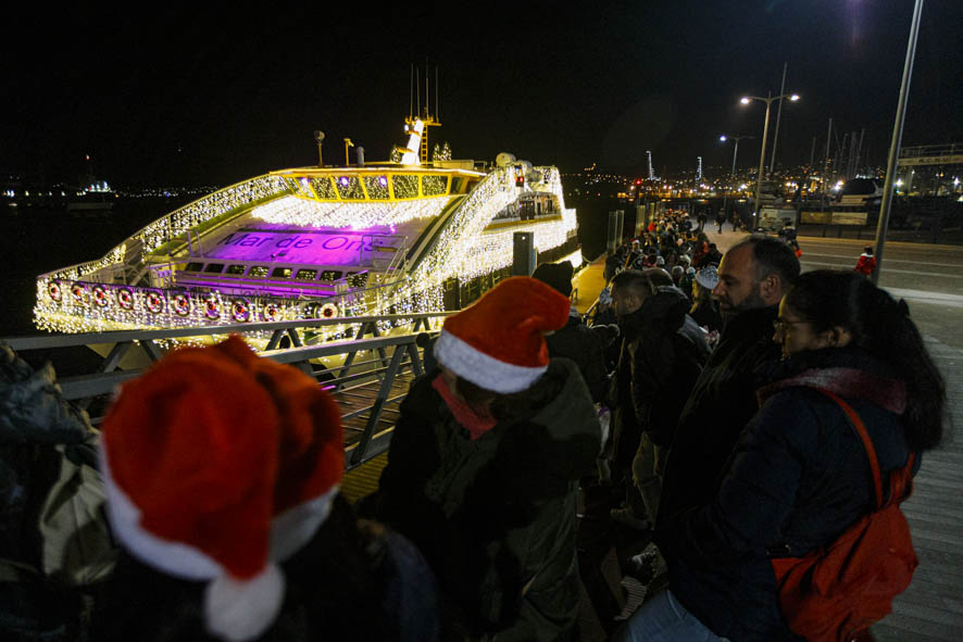 Barco de Nadal de Mar de Ons por la ría de Vigo hasta el puente de Rande