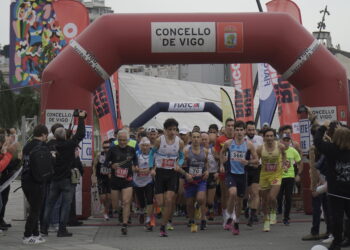 Érguete e Corre marca o seu récord: 850 corredores coa ilusión de axudar ás máis de 6.000 persoas
