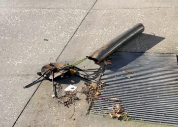 Los bolardos por los suelos