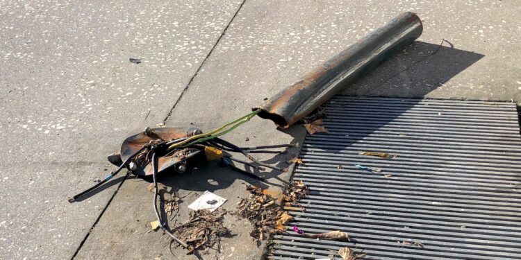 Los bolardos por los suelos